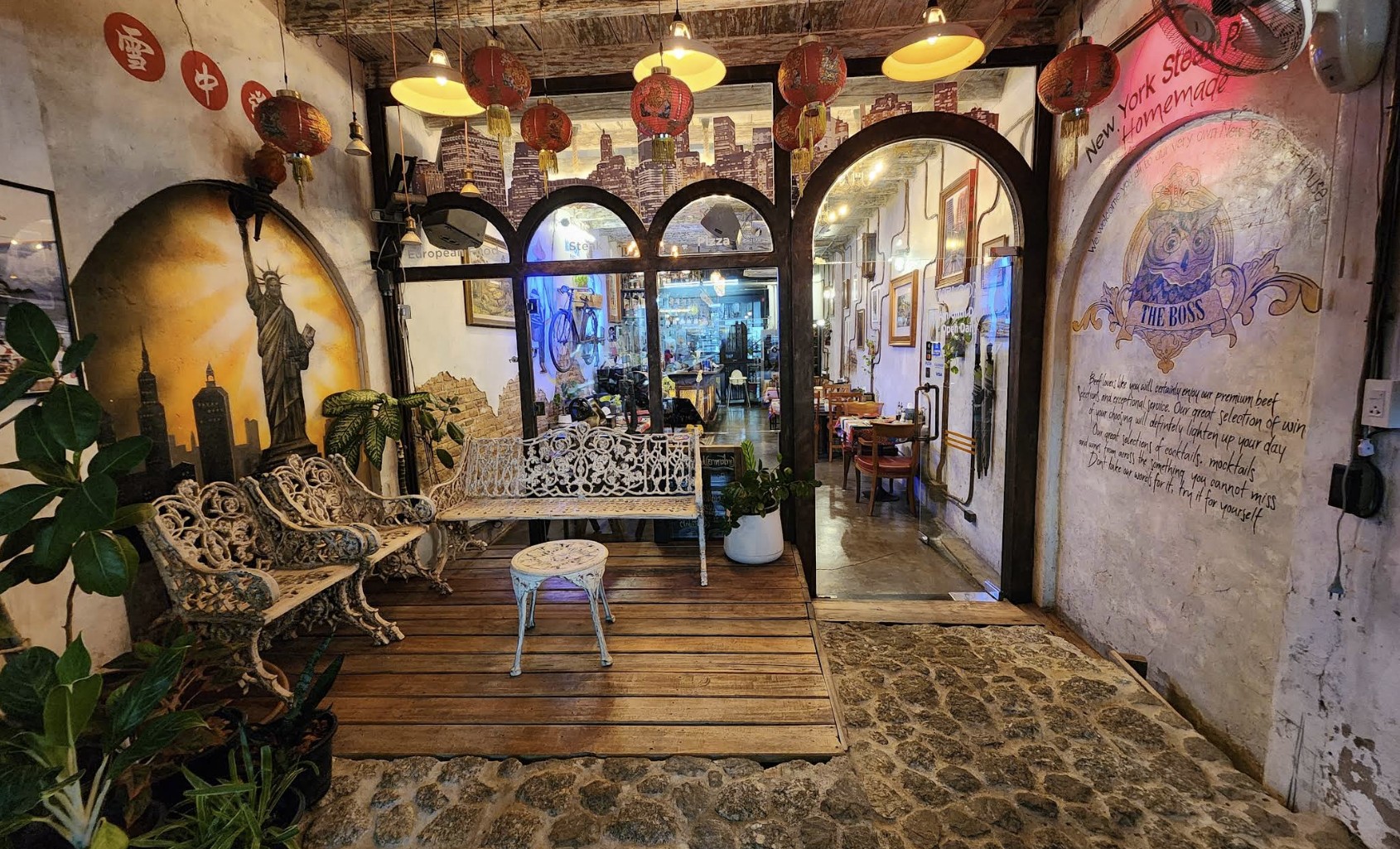 Restaurant ambiance